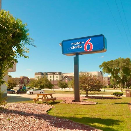 Motel 6 Elkhart, In المظهر الخارجي الصورة