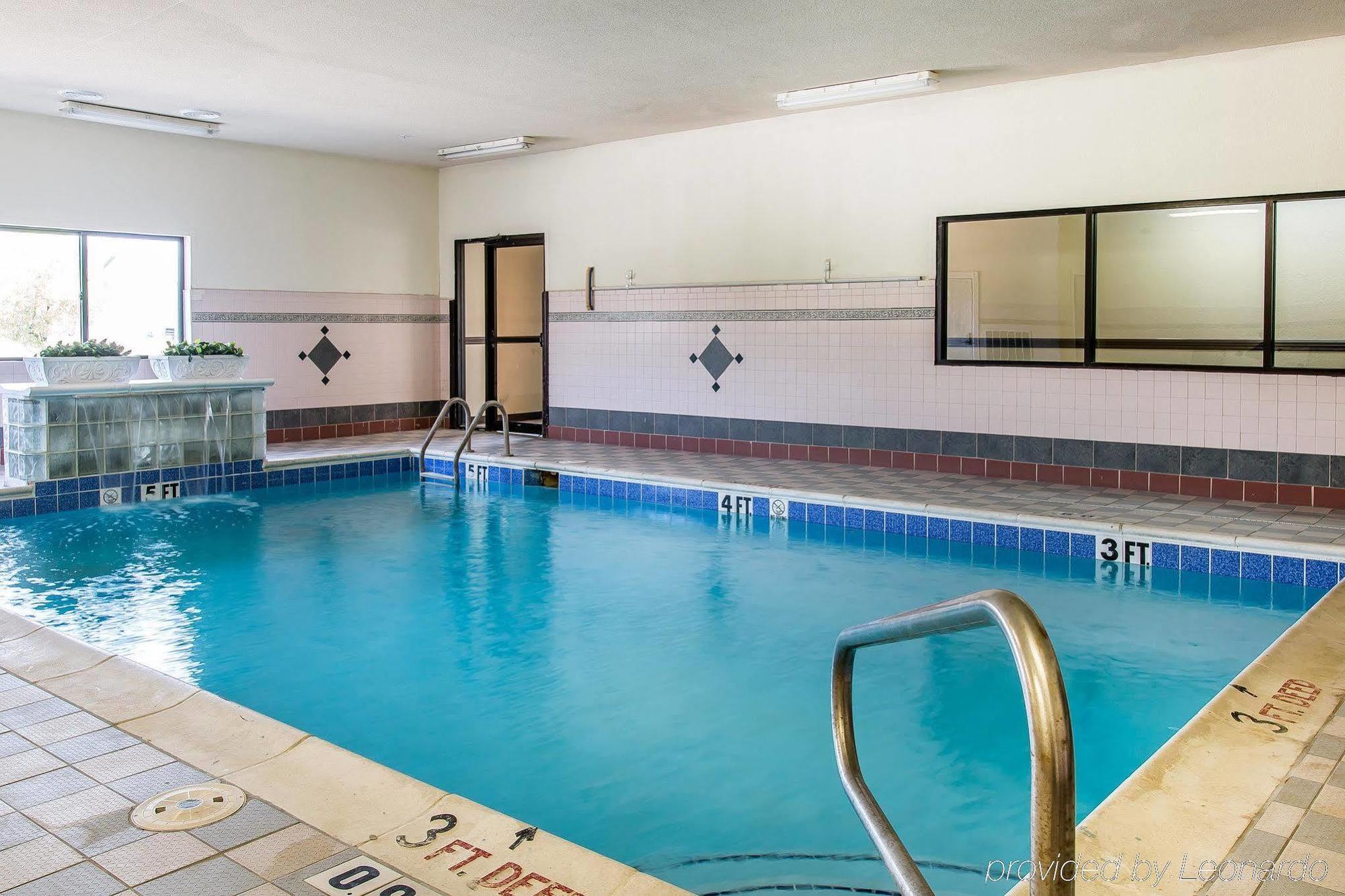 Motel 6 Elkhart, In المظهر الخارجي الصورة