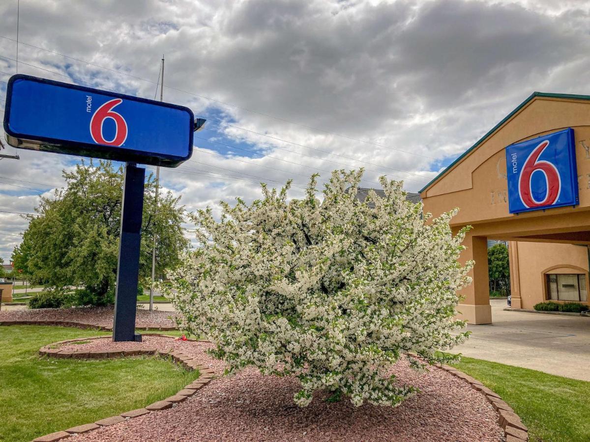 Motel 6 Elkhart, In المظهر الخارجي الصورة
